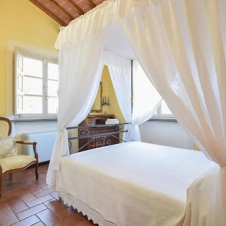 Holiday home Lovely In Santo Stefano With Wifi